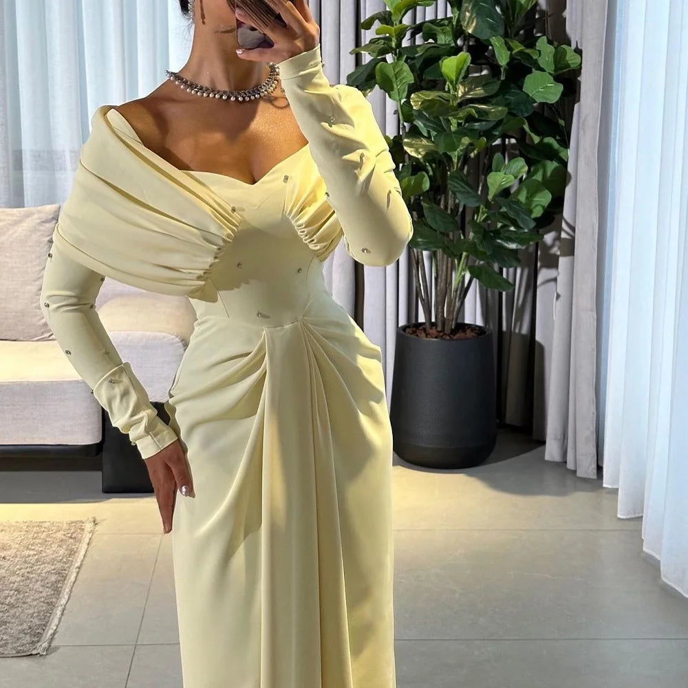 Customized Light Yellow Jersey and Sparkly Crystal Evening Dress with Off the Shoulder Long Sleeves Classic Strapless Party Gowm