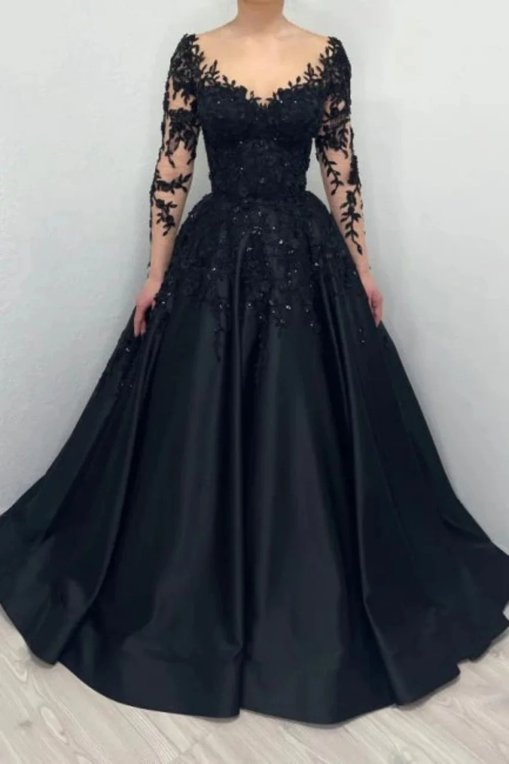 customized Embroidered Lace Heavy Evening Dresses Luxury Black Ladies Dresses for Special Occasions A Line Long Skirt Gala Dress