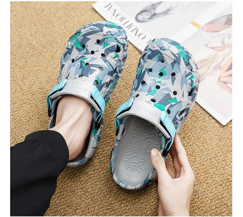 New Men's Clogs Slippers Sandal Men Garden Shoes Flat Camouflage Sandals Male Sneakers Outdoor Flip Flops Home Clogs