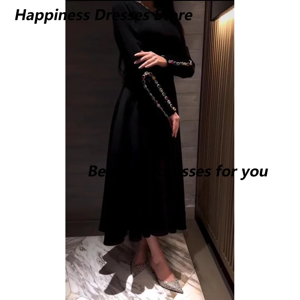 Customized Black O-Neck Evening Dress Elegant Crystals Jersey Long Sleeves Formal Party Gown A-line Saudi Arabic Evening Gown